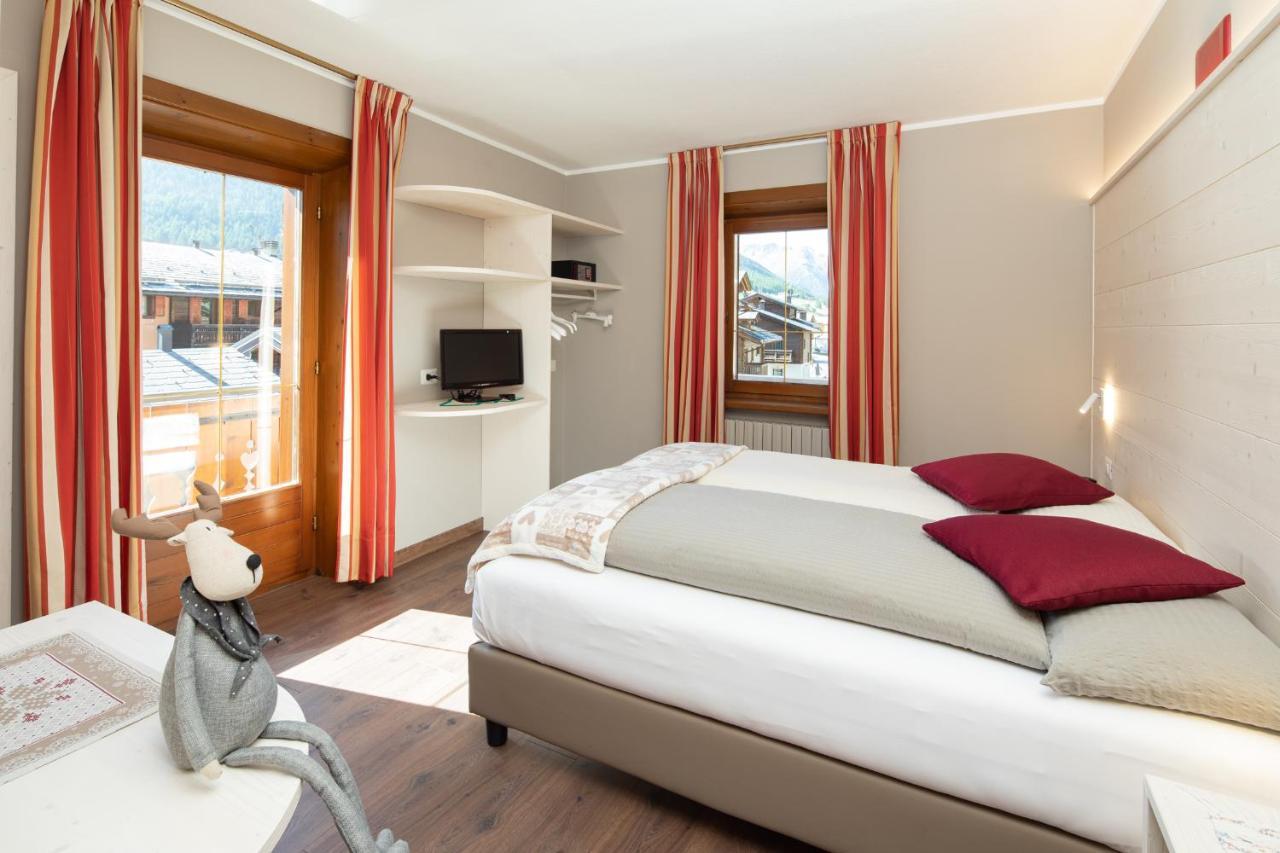 Hotel Krone Livigno Bagian luar foto